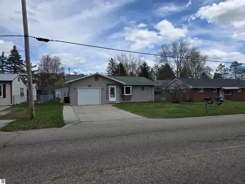 312 Bridge, East Tawas, MI 48730