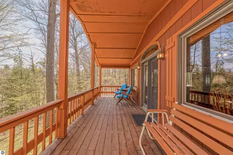 Exterior - 1541 Maple Point Rd, Beaverton, MI 48612 photo 4 of 7