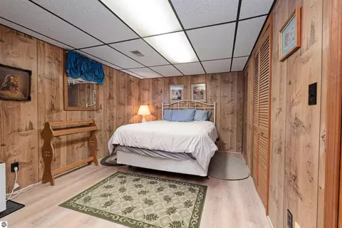 Bedroom - 1541 Maple Point Rd, Beaverton, MI 48612 photo 3 of 3