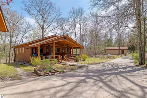 Exterior - 1541 Maple Point Rd, Beaverton, MI 48612 photo 7 of 7