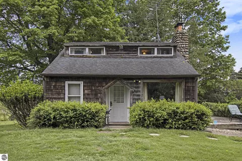 7989 Butler Rd, Nashville, MI 49073