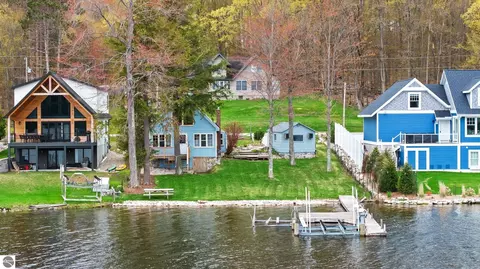 7133 Crystal Springs Rd, Bellaire, MI 49615