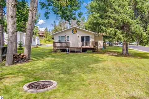1998 N Ogemaw Trl, West Branch, MI 48661