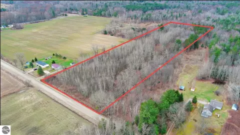 5360 Deep River Rd, Standish, MI 48658