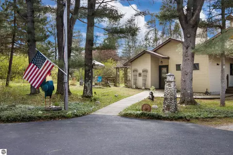 15266 Healy Lake Rd, Bear Lake, MI 49614