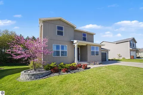 5274 Bridle Ln, Mount Pleasant, MI 48858