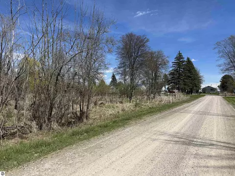 Kna Surfwood Drive, Standish, MI 48658