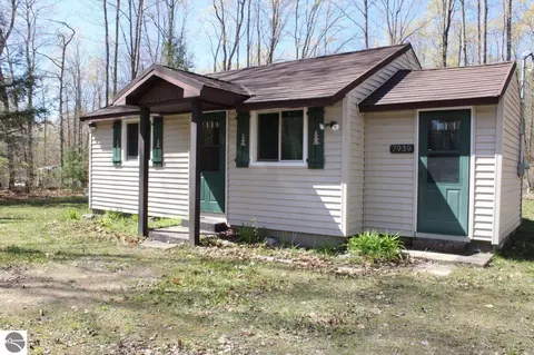 7939 NE Beechnut St, Kalkaska, MI 49646