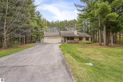 9239 Evergreen, Traverse City, MI 49684