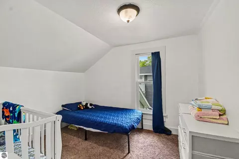 Bedroom - 601 N Arcade St, Gladwin, MI 48624 photo 3 of 4
