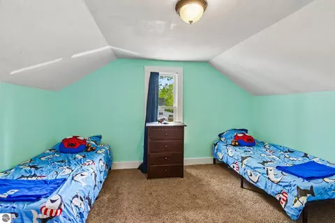 Bedroom - 601 N Arcade St, Gladwin, MI 48624 photo 2 of 4