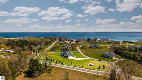 3833 Smokey Cove Dr, Traverse City, MI 49686