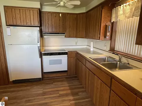 Kitchen - 4874 Channel Dr, Lupton, MI 48635 photo 2 of 2