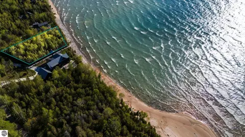 00 N Onominese Trl, Northport, MI 49870