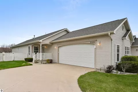 2210 Seaview Dr, Traverse City, MI 49686