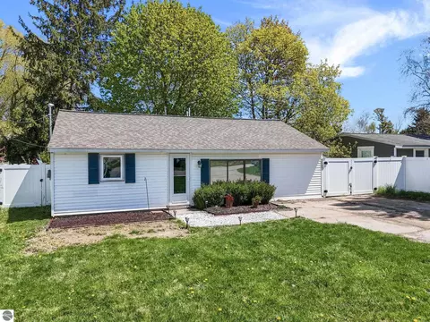 3802 Brook Dr, Traverse City, MI 49684