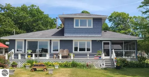 4329 Brook St, Frankfort, MI 49635