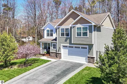 3176 Winchester Dr, Traverse City, MI 49686