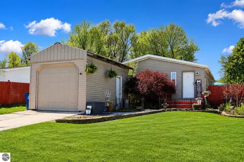 3939 Brook Dr, Traverse City, MI 49684