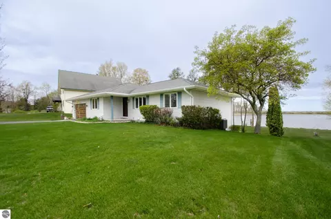 Exterior - 16950 First St, Arcadia, MI 49613 photo 6 of 7