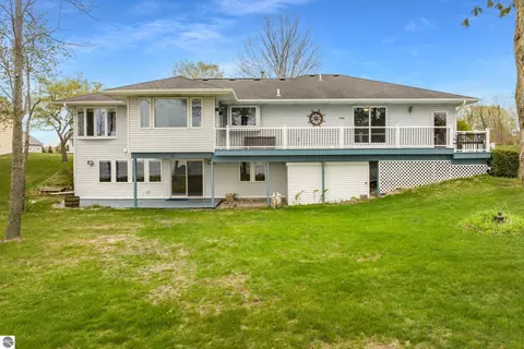 16950 First St, Arcadia, MI 49613