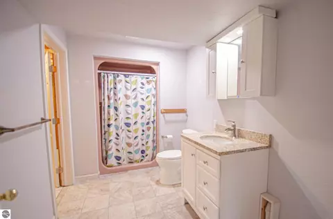Bath - 16950 First St, Arcadia, MI 49613 photo 4 of 6