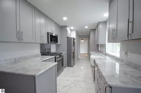 Kitchen - 16950 First St, Arcadia, MI 49613 photo 1 of 2