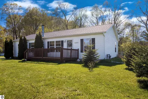 1800 W Brentwood, Grawn, MI 49637