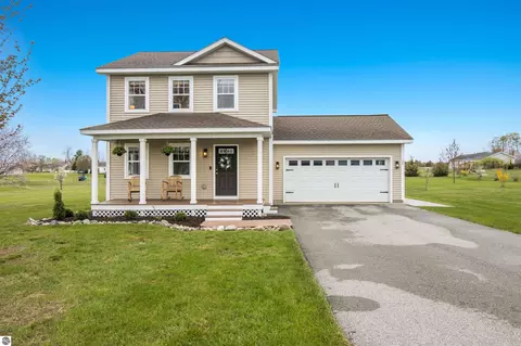 338 Kratky Dr, Traverse City, MI 49696