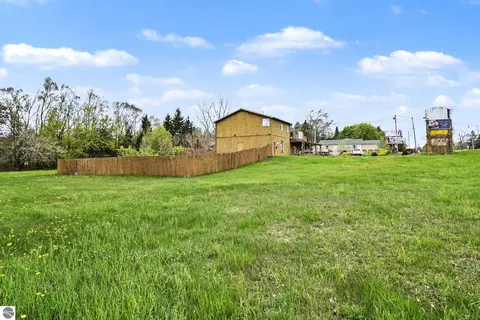 Exterior - 20 E Remus Rd, Mount Pleasant, MI 48858 photo 1 of 1