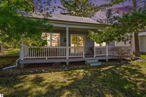 6591 Loud Dr, Oscoda, MI 48750