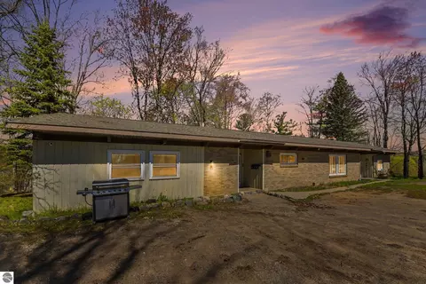 400 High Apt 1 2 3 4 #1, 2, 3, 4, Boyne City, MI 49712