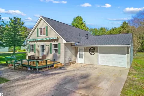 7936 E Cedar Lake Dr, Greenbush, MI 48738