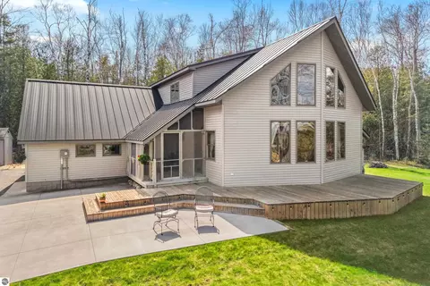 3998 N Us-23 N, Rogers City, MI 49779