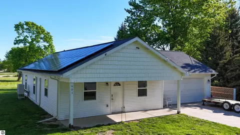 Exterior - 401 Barber, Ithaca, MI 48847 photo 1 of 2