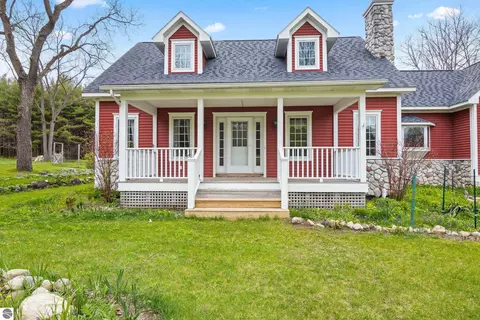 6373 Shanty Creek Rd, Bellaire, MI 49615