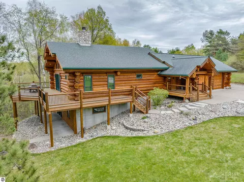 5565 Rau Rd, West Branch, MI 48661