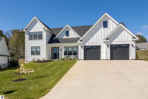 91 Vineyard Ridge Dr # 13, Traverse City, MI 49686