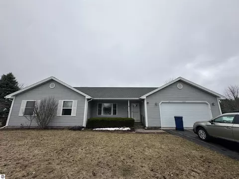 5535 N Liberty Dr, Traverse City, MI 49685