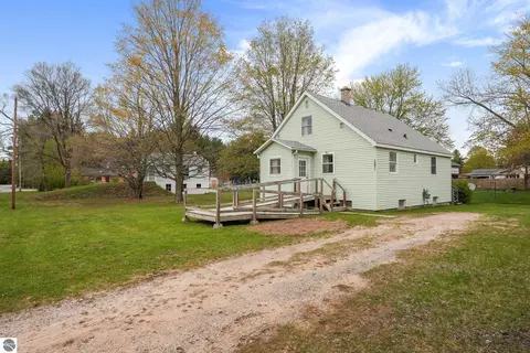 12871 S Sunset Dr, Traverse City, MI 49684