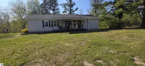 2540 S S Riv, Beaverton, MI 48612