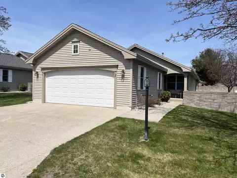 1167 Hemingway, Traverse City, MI 49686