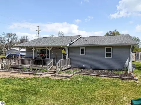3821 S 39 Rd, Cadillac, MI 49601