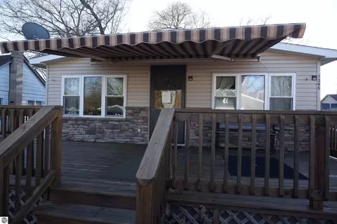 1395 Ash St, National City, MI 48748