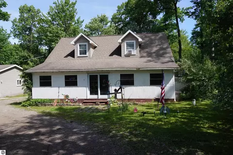 6970 Wickert Rd, Hale, MI 48739