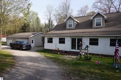 6970 Wickert Rd, Hale, MI 48739