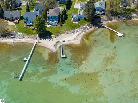 5910 S Cummings, Suttons Bay, MI 49682
