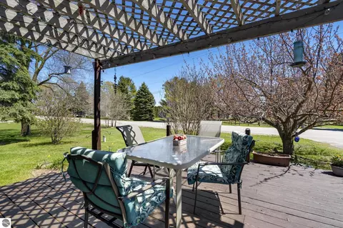 5910 S Cummings, Suttons Bay, MI 49682