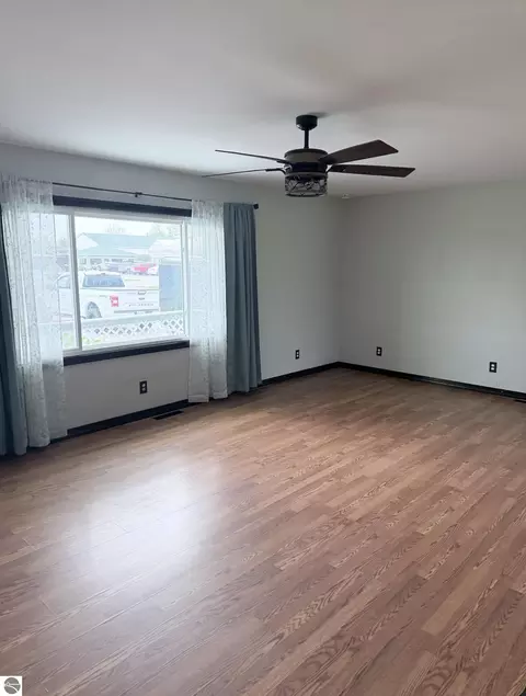 Living - 965 E Remus Rd, Mount Pleasant, MI 48858 photo 3 of 3