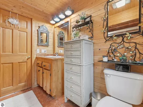 Bath - 15202 Circle Dr, Ocqueoc, MI 49759 photo 3 of 4